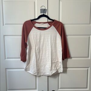 Hem & Thread Women's Raglan Sleeve Top - Cream and Burnt Orange